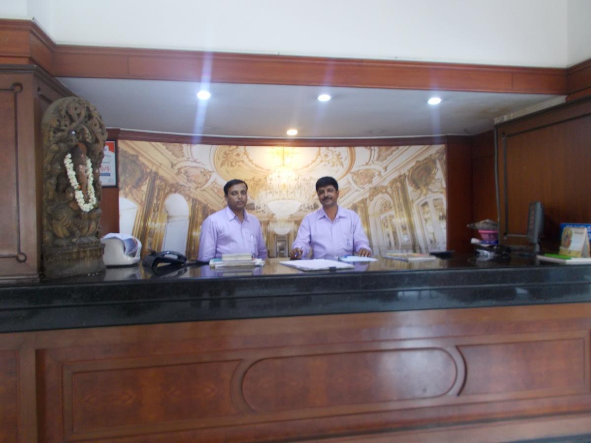 Samrat Residency Malleshwaram Bangalore Exterior foto